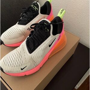 Nike Air Max 270 women’s